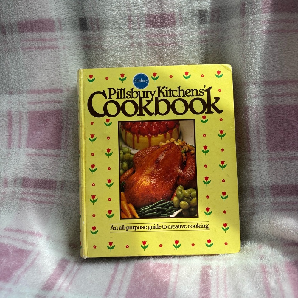 Pillsbury Kitchens’ Cookbook 1979 for Culinary Enthusiasts